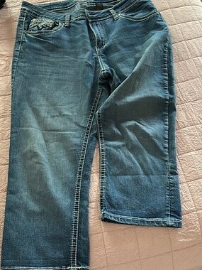 Love Indigo Women's Dark Blue Cropped Denim Jeans